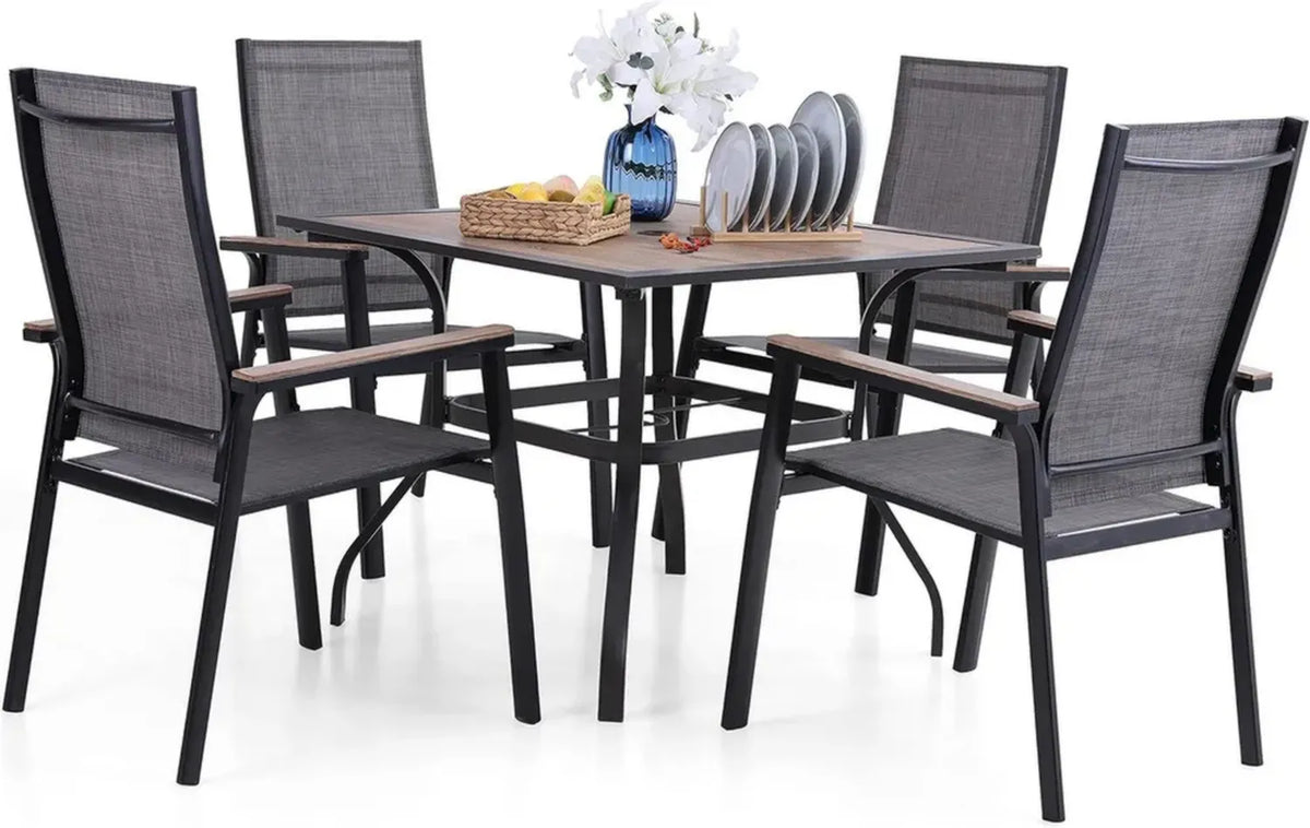 Gartenmöbel Set: Tisch mit 4 Aluminiumstühlen und Schirmloch